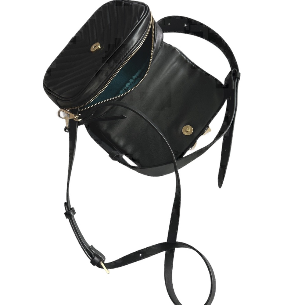 Zara Basics Faux Leather Crossbody - Picture 7 of 8